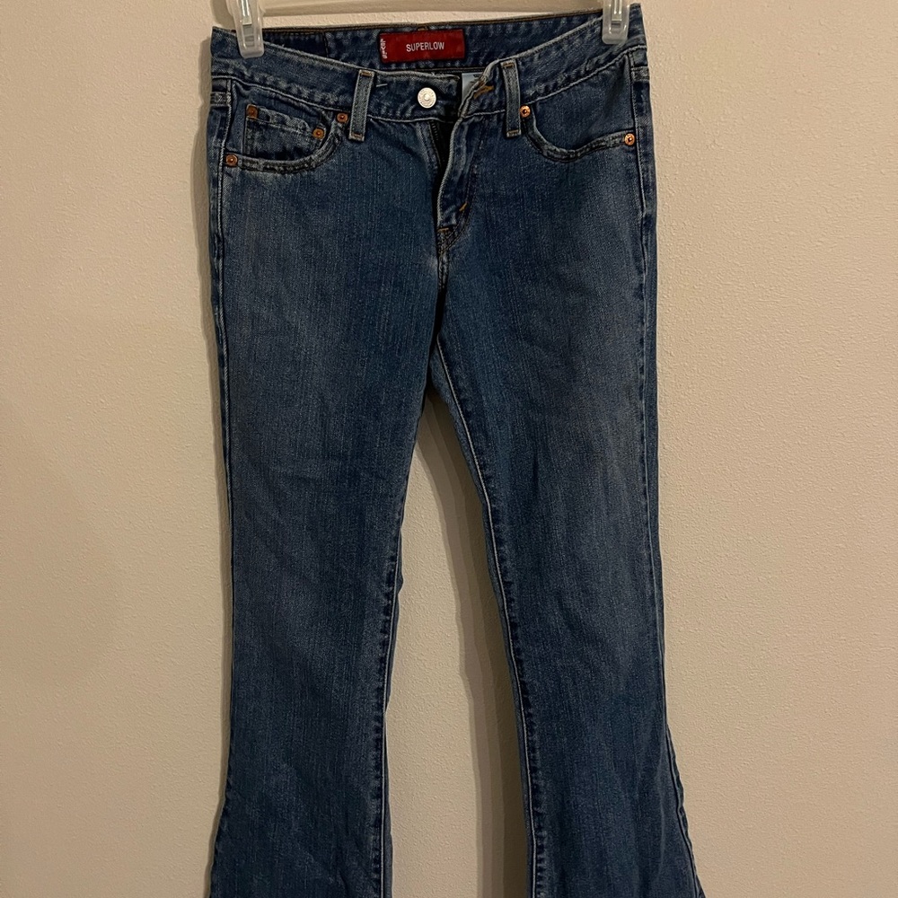 Authentic Levi’s. Size medium. Worn a few times.